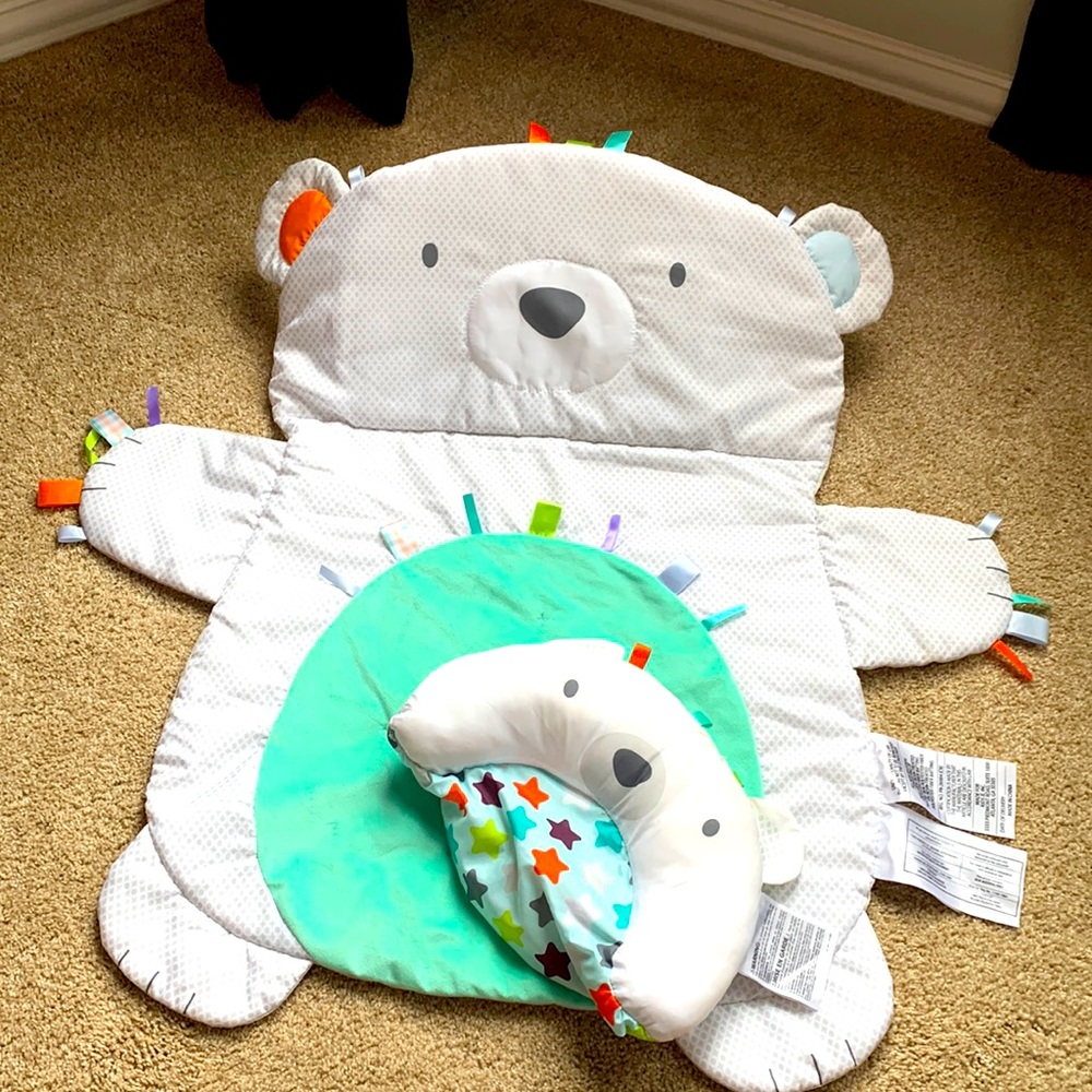 Bright Stars tummy time prop & play mat